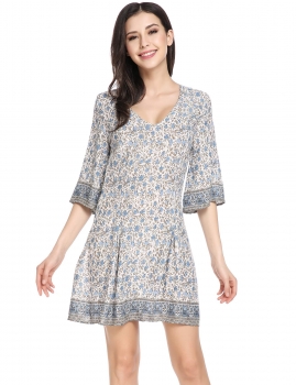 Blue V-Neck Three Quarter Flare Sleeve Prints Tunic A-Line Pleated Hem Dress, Multicolor
Blue V-Neck Three Quarter Flare Sleeve Prints Tunic A-Line Pleated Hem Dress, Multicolor