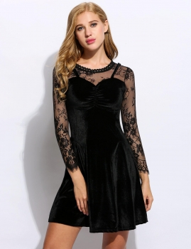 

Black Vintage Style Hollow Floral Patchwork Velvet A-Line Bridesmaid Dress, Multicolor
