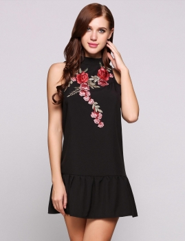 

Sleeveless Stand Collar Embroidery Ruffles Hem Backless Going Out Dress, Multicolor