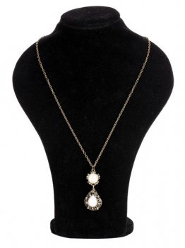 

Retro Heart Shape Pendant Necklace