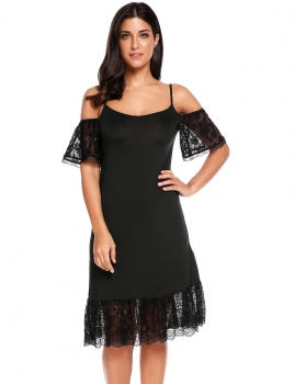 

Black Spaghetti Strap Lace Patchwork Pleated Hem Elastic Dress, Multicolor