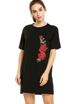 

Black Embroidered Flower Applique Short Sleeve Loose T-Shirt Dress, Multicolor