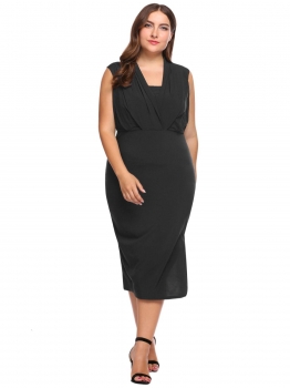 

Black Plus Size Sleeveless Solid Ruched Pencil Dress, Multicolor