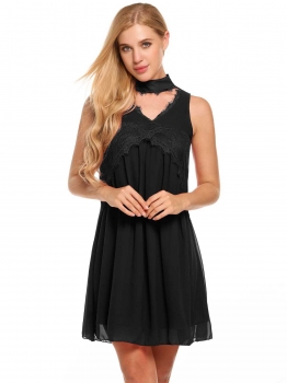 

Black Halter Sleeveless Keyhole Back Lace Patchwork Dress, Multicolor