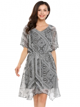 

Black V-neck Batwing Sleeve Chiffon Print Loose Dress, Multicolor