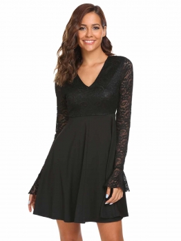 

Black Flare Sleeve Lace Patchwork Skater Dress, Multicolor