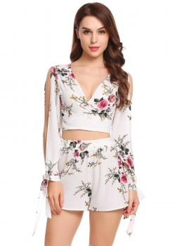 

White Women Casual Prints Hollow Out Sleeve Lace Up Cuffs Chiffon Shirt and Elastic Waist Shorts, Multicolor
