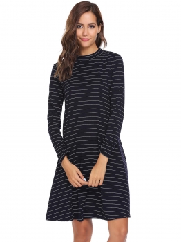 

Black O-Neck Long Sleeve Striped Loose Fit Dress, Multicolor