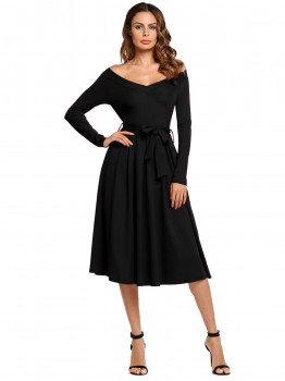 

Black V-Neck Long Sleeve Solid Swing Pleated Dress with Belt, Multicolor