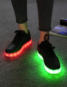 

Breathable LED Light Up Fashion Flashing Sneaker Shoes, Multicolor