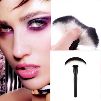 

New Fashion Women Makeup Powder Blush Brushes Cosmetic Make Up Tool